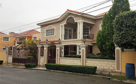 Altos de Arroyo Hondo III
