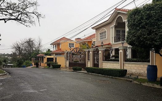 Altos de Arroyo Hondo III